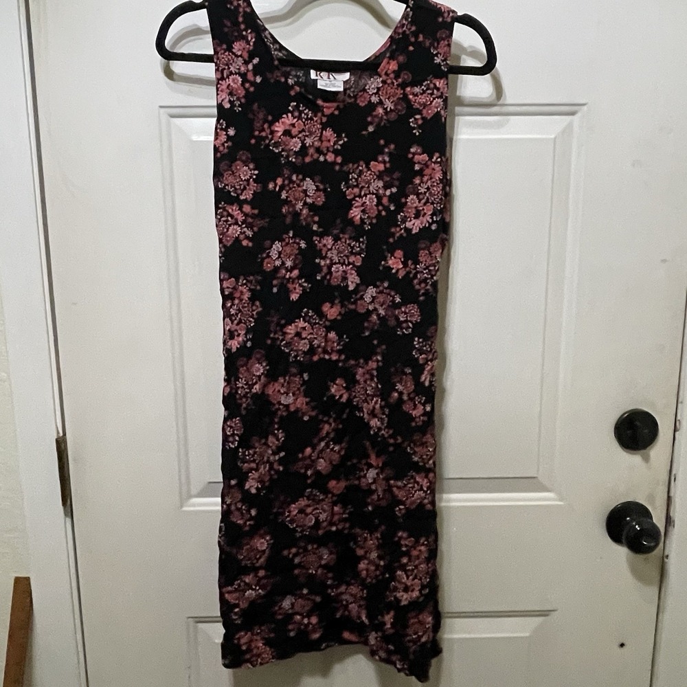 R &K Originals Dress Sz 12 Sleeveless Floral Dark Black Pink